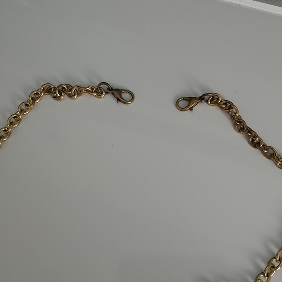 Boutique Necklace - Picture 3 of 5